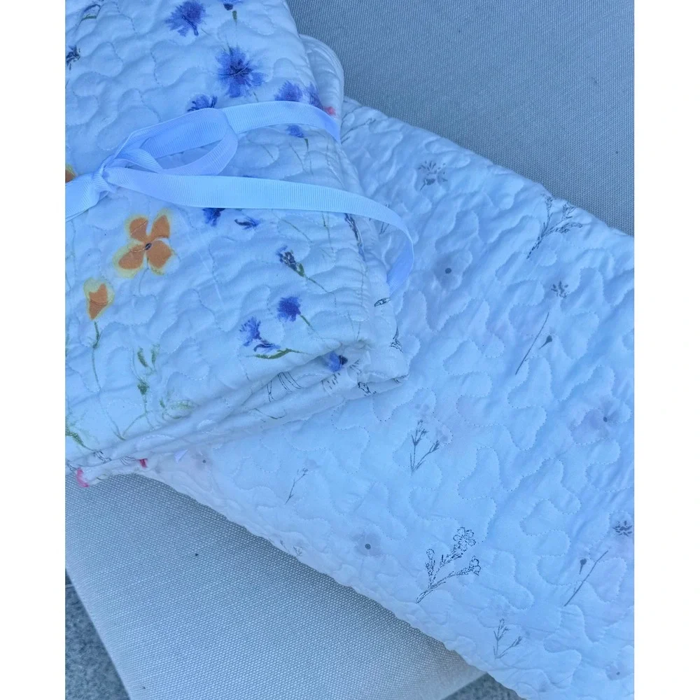 Vintage Floral Quilt Set Queen White Blue Pink Wildflower 3pc w/ 2 Shams
